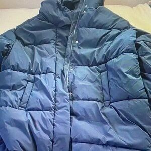 Amazon Essentials Men's Dark Blue Puffer Jacket